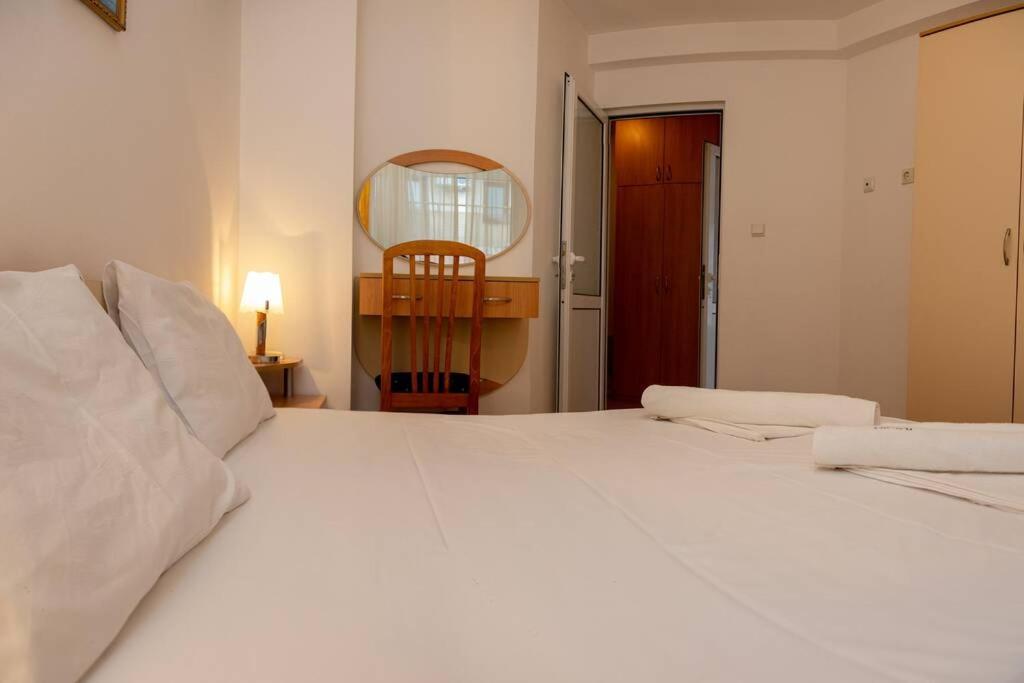 סוזופול Convenient 1-Bedroom Flat Next To Harmanite Beach מראה חיצוני תמונה
