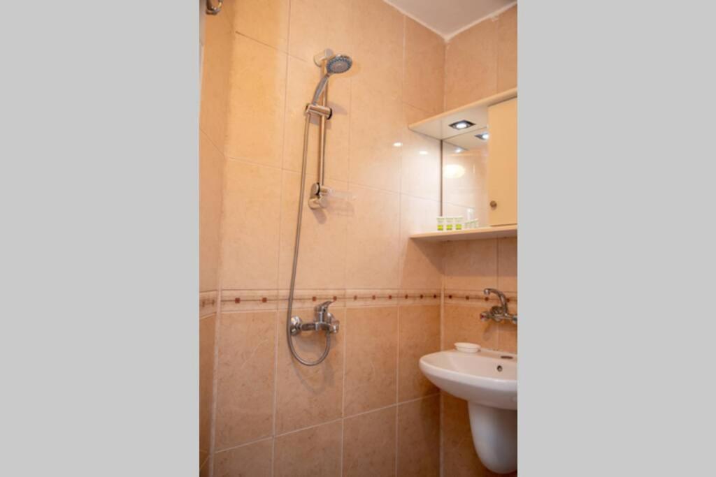 סוזופול Convenient 1-Bedroom Flat Next To Harmanite Beach מראה חיצוני תמונה