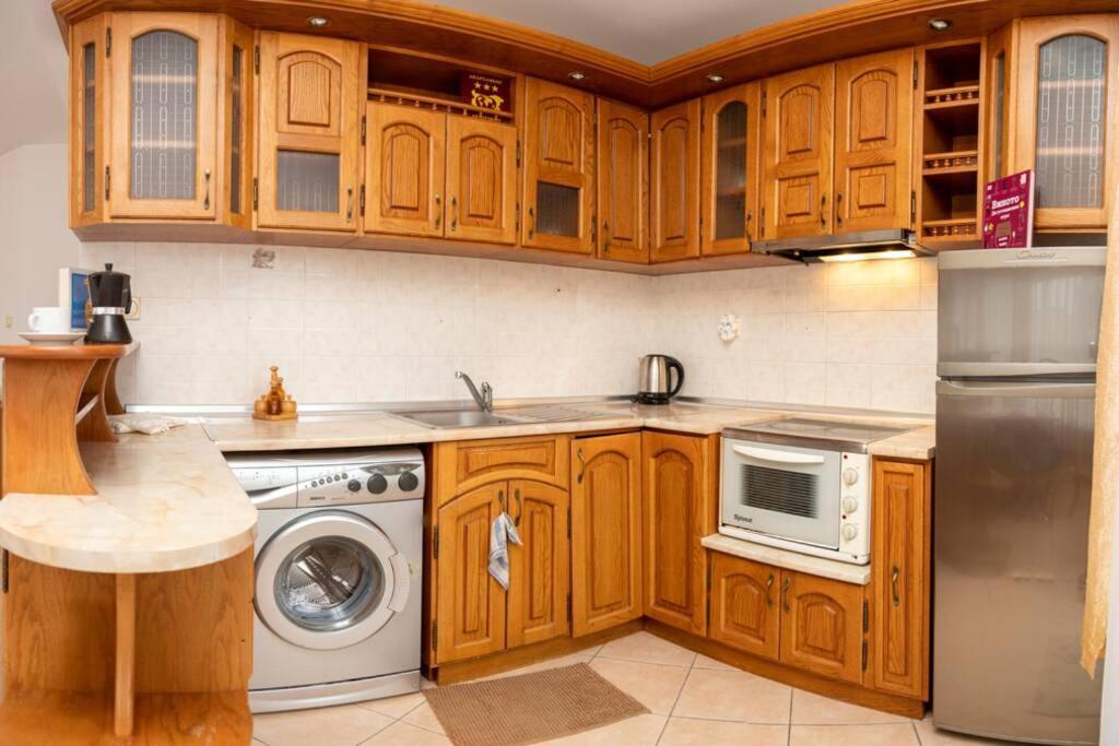סוזופול Convenient 1-Bedroom Flat Next To Harmanite Beach מראה חיצוני תמונה